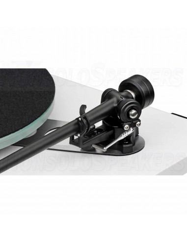 Rega Planar 3 Turntable white with RB330