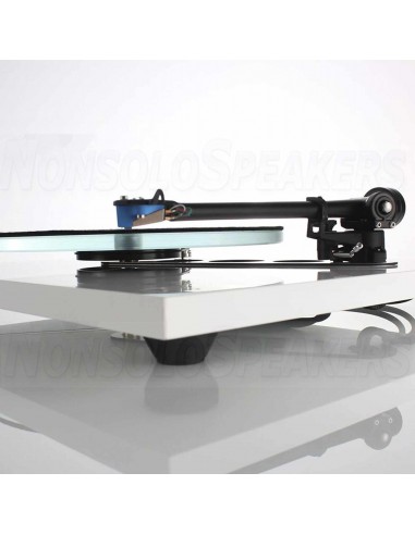 Rega Planar 3 Turntable white with RB330