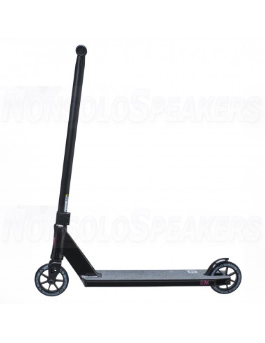 District Titan Pro Scooter Black