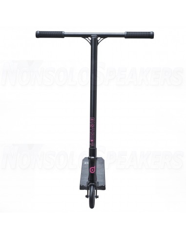 District Titan Pro Scooter Black