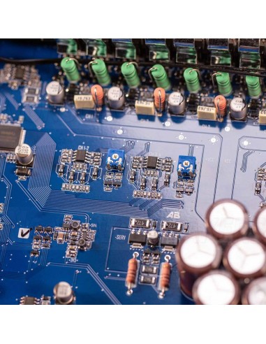MOSCONI ONE 4/8DSP 4-channel amplifier on 8-channel DSP