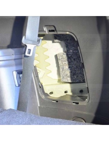 FBmits04 Mitsubishi Outlander 3 Fit-Box subwoofer enclosure