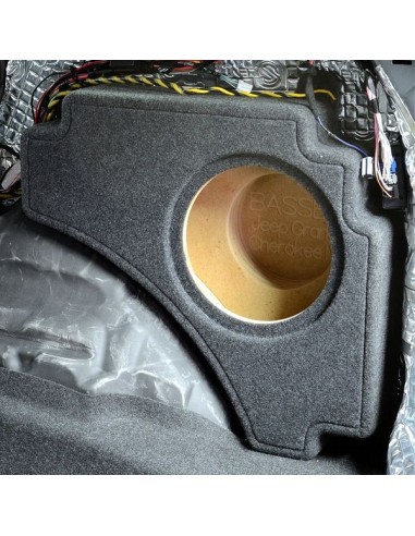 FBjeep01 Jeep Grand Cherokee 4 Fit-Box subwoofer enclosure