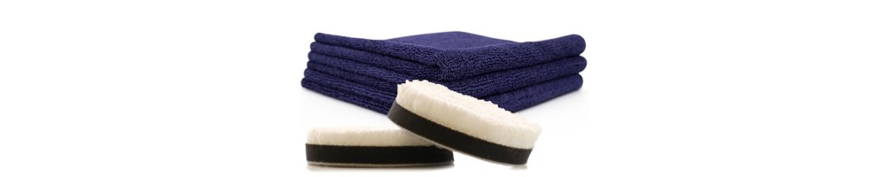Discs, applicators, and wipes for glass
